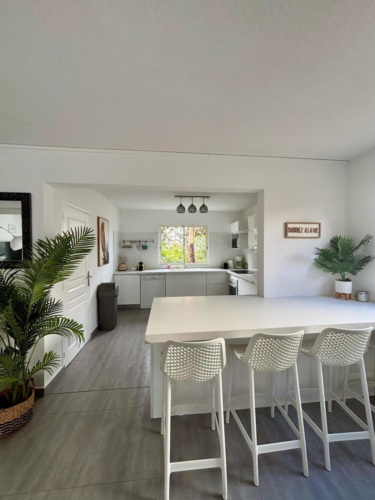 Villa Magellan, Walkable Orient Bay Beach, Private Pool 外观 照片